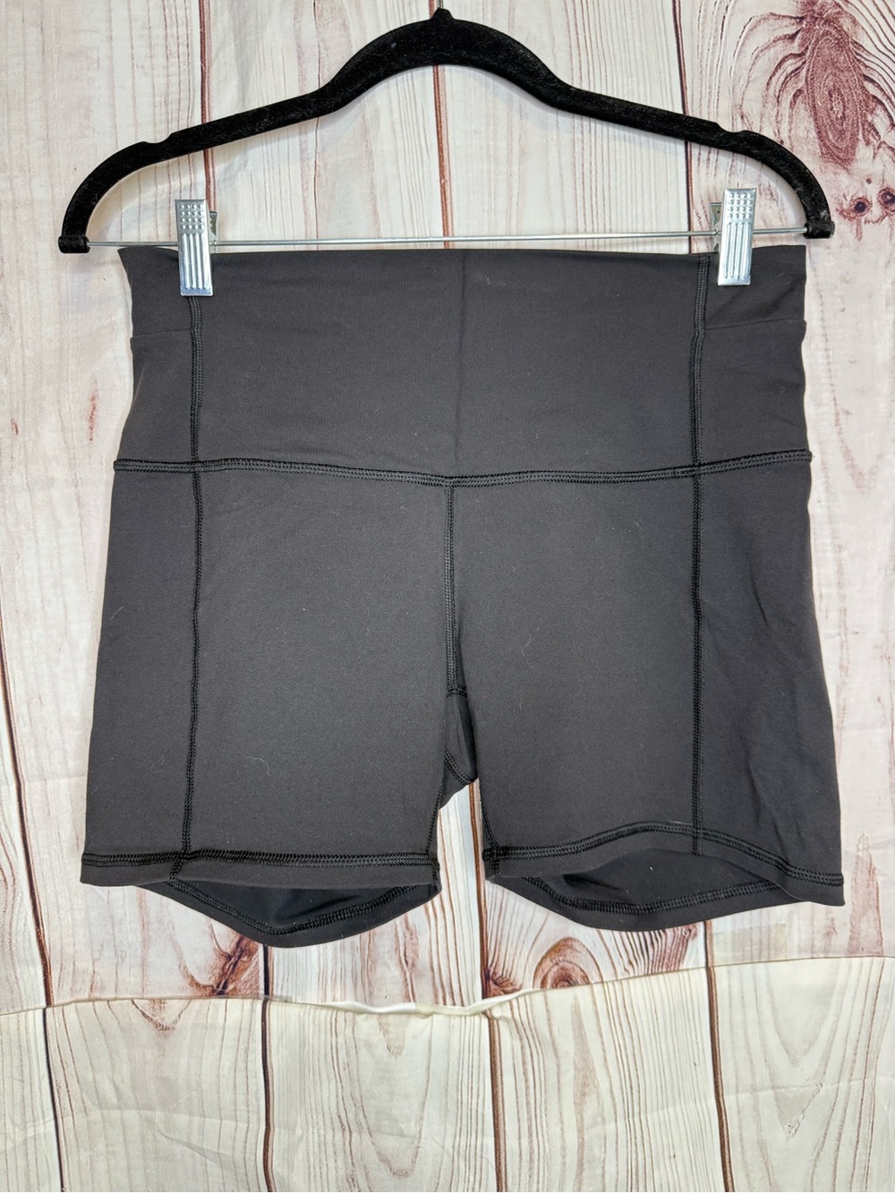 Lululemon Wunder Short 5" Black - Picture 2 of 6